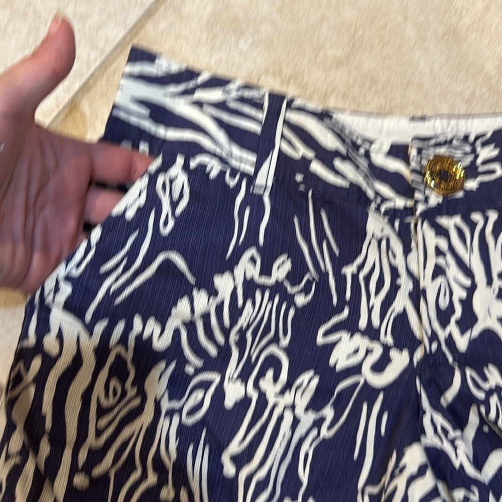Lilly Pulitzer Callahan Twill Shorts Hidden Zebra 0 Navy - Picture 7 of 8